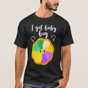 I got Baby Boy King Cake Pregnancy reveal cute T-Shirt