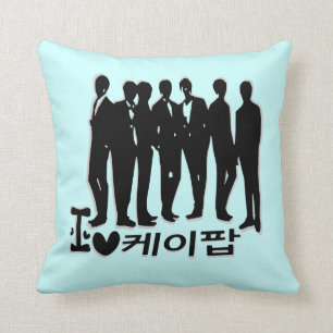 I heart kpop in korean language Throw Pillow