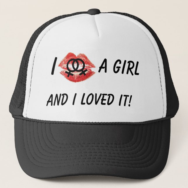 I Kissed a girl, black Hat (Front)