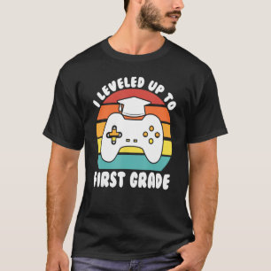 I leveled up to first grade kindergarten graduatio T-Shirt