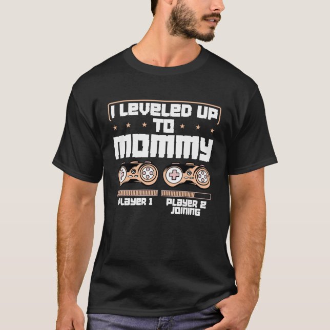 I Leveled Up To Mommy Video Game Player Gamer Moth T-Shirt (Front)