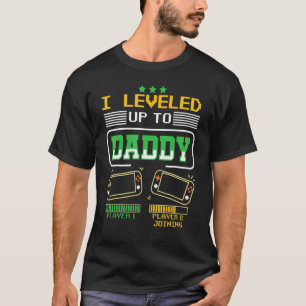 I Levelled Up To Daddy 2023 Gamer  Soon To Be Dad  T-Shirt