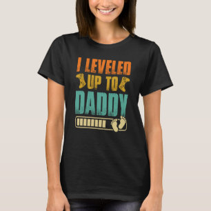 I Levelled Up To Daddy 2023 Soon To Be Dad Promote T-Shirt