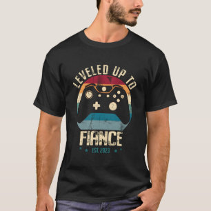 I Levelled Up To Fiance Est2023 Just Engaged Newly T-Shirt