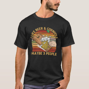 I Like Beer And Cornhole And Maybe 3 People Pullov T-Shirt