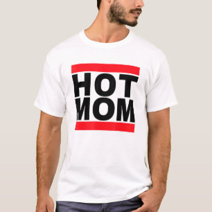 I Love Hot Moms Retro 80s Music Love Mom Graphic T-Shirt