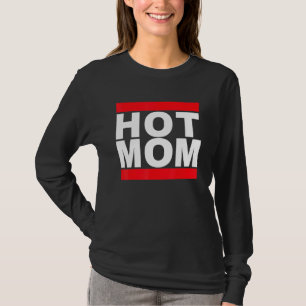 I Love Hot Moms Retro 80s Music Love Mum Graphic T-Shirt