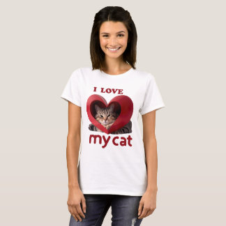 I Love My Cat Adorable Loved Design  T-Shirt