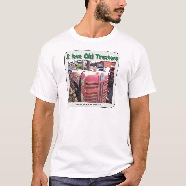 I love old International Harvester tractors T-Shirt (Front)
