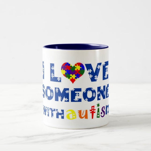 I love someone with autism mug (Center)