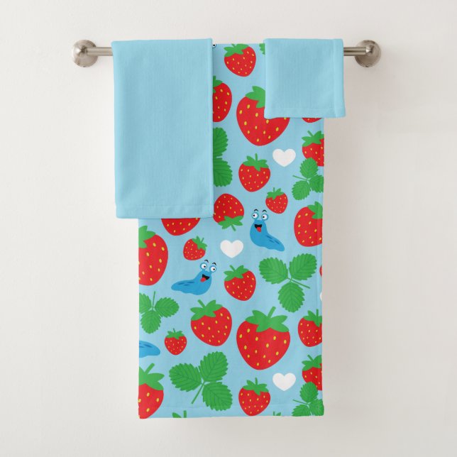 I Love Strawberries Seamless Pattern Bath Towel Set (Insitu)