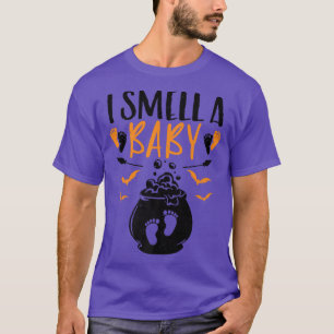 I Smell a Baby Funny Witch Halloween Pregnancy Ann T-Shirt