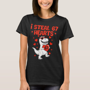 I Steal Hearts 67 Valentine’s Day 6 7 Meme Heart M T-Shirt