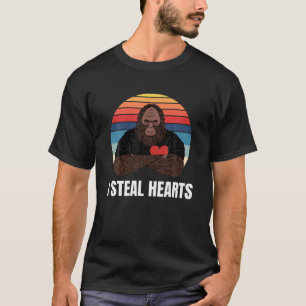 I Steal Hearts Sasquatch Retro Sunset Bigfoot Vale T-Shirt