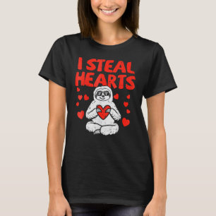 I Steal Hearts Sloth Holding Heart Valentines Day T-Shirt