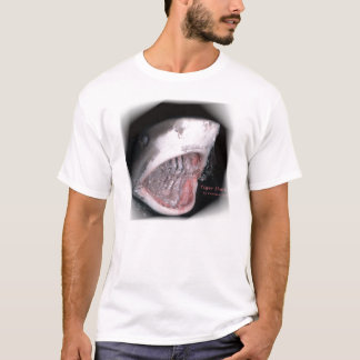 I survived shark diving T-Shirt