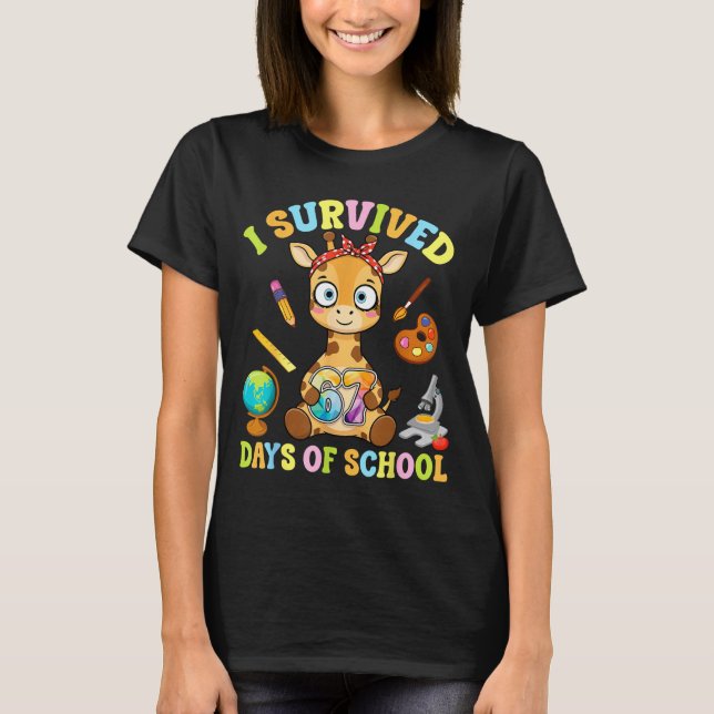I Survived Six Seven Days Of School Cute Giraffe S T-Shirt (Front)