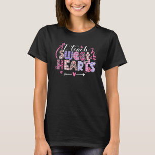 I Teach Sweet Hearts Teacher Valentine's Day Leopa T-Shirt