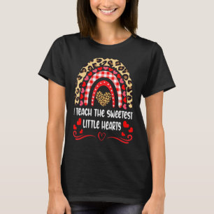 I Teach The Sweetest Hearts Rainbow Teacher Valent T-Shirt