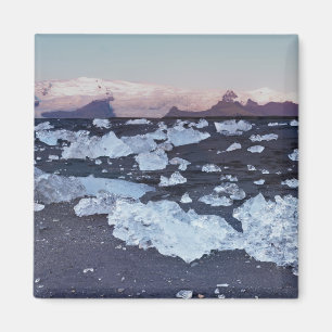 Iceberg formations magnet