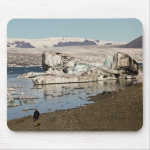 Iceberg formations mouse pad