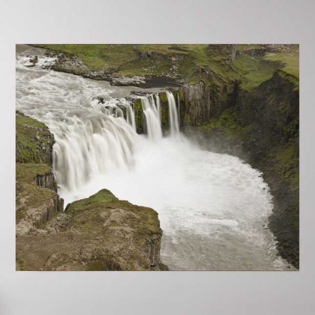 Iceland. Hafragilsfoss waterfall in Poster (Front)