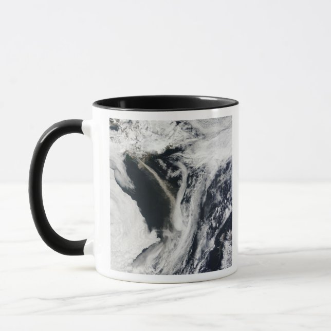 IcelandÃ¯Â¿Â½s EyjafjallajÃ¯Â¿Â½kull volcano Mug (Left)