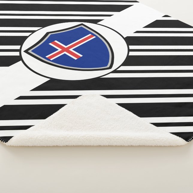 Icelandic flag sherpa blanket (3/4)