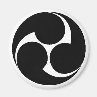Ichiban triskelion magnet