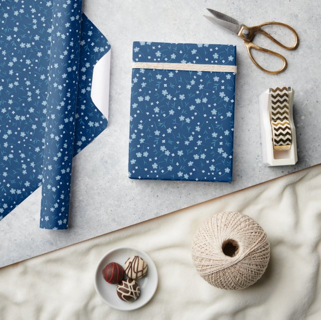 Icy Blue Wildflower Gift Wrap (Crafts)