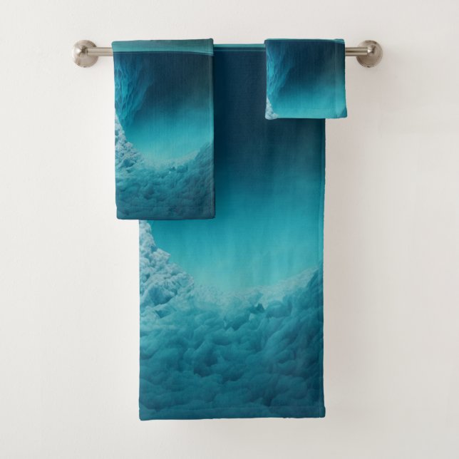 Icy Mountain View Bath Towel Set (Insitu)