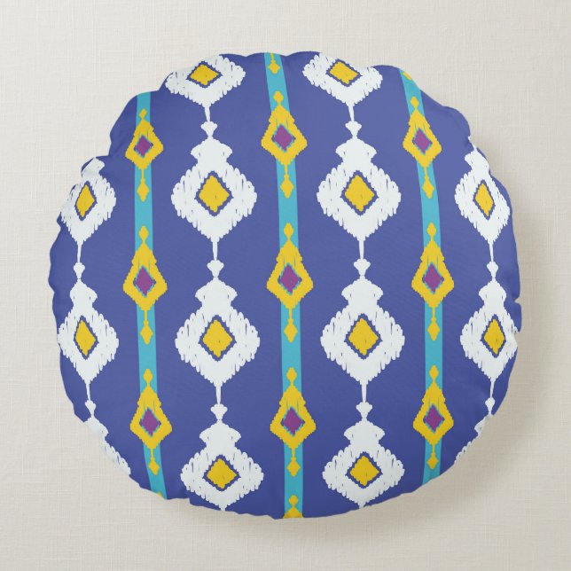 Ikat, seamless ethnic pattern. round cushion (Front)