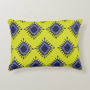 Ikat Tribal: Stylish Modern Pattern. Decorative Cushion