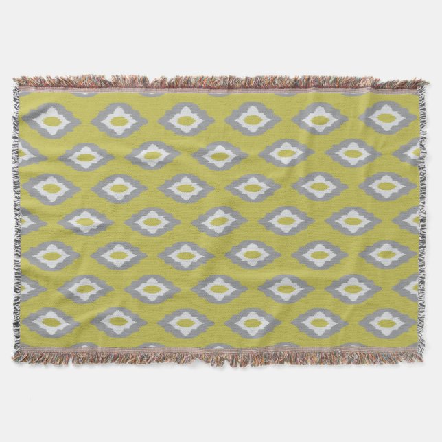 Ikat vintage pattern throw blanket (Front)