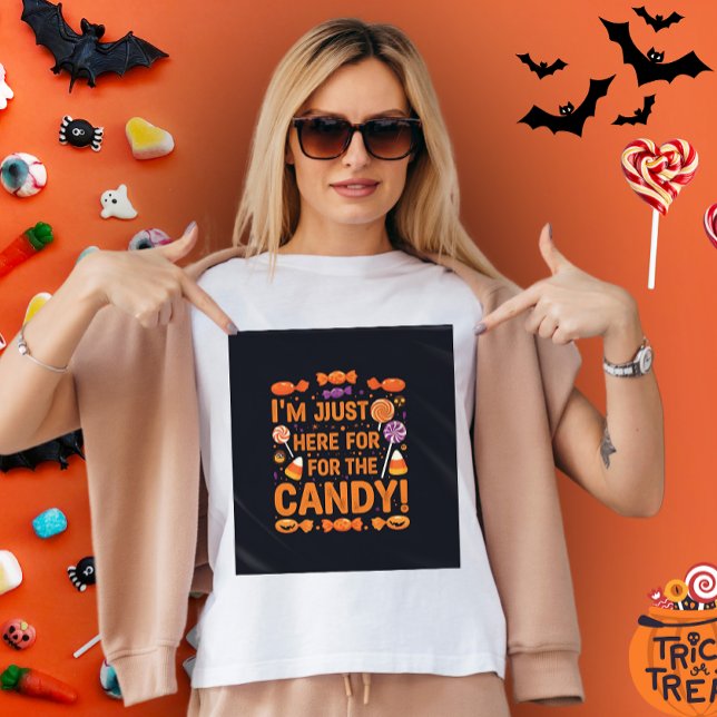 I'm just here for the candy ! Halloween Women's  T-Shirt (Halloween Matching Family | i'm just here for the candy !)