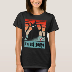 I'm not guilty Innocent Cat with bloody axe  Hallo T-Shirt