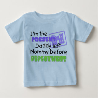 I'm the present Daddy left Mummy Engineer Baby T-Shirt