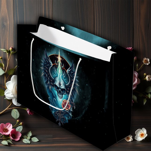 Impressive, realistic skull,  large gift bag (Creator Uploaded)