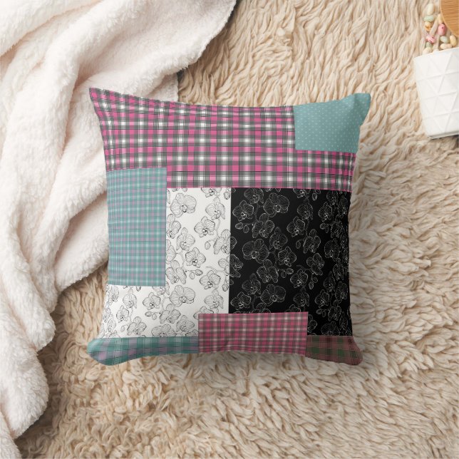 In multicolored patchwork tones cushion (Blanket)
