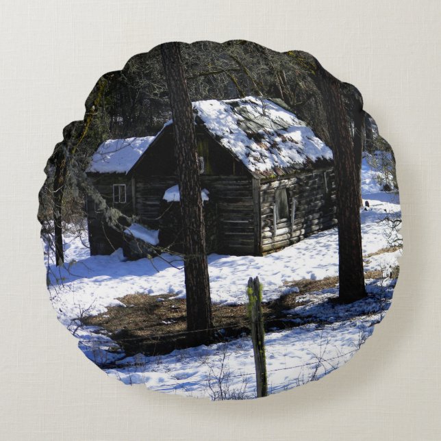 In the cold Winter.... Round Cushion (Front)