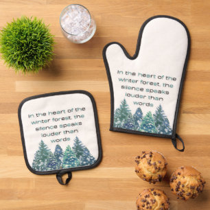 In The Heart Of The Winter Forest Decor For Home Oven Mitt & Pot Holder Set