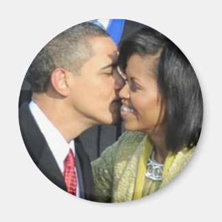 Inauguration Kiss Magnet