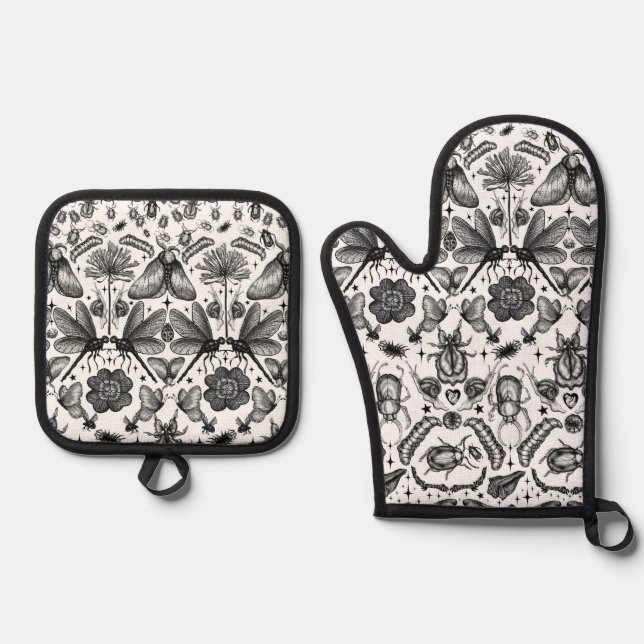 Insects and Bugs Oven Mitt & Pot Holder Set (Front)