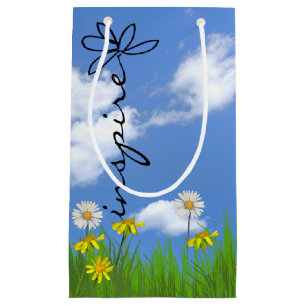 Inspire text daisy in grass small gift bag