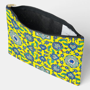Intricate Ottoman Türkiye Iznik Floral Pattern Accessory Pouch