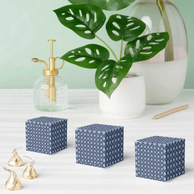 Intricate Snowflake Pattern Favour Box (Multiple)