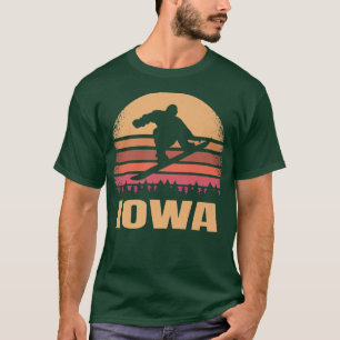 Iowa Snowboarding Vintage IA Snow Boarder Retro 70 T-Shirt