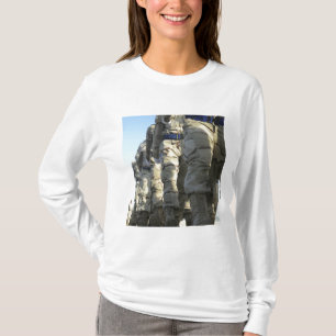 Iraqi air force recruits march T-Shirt