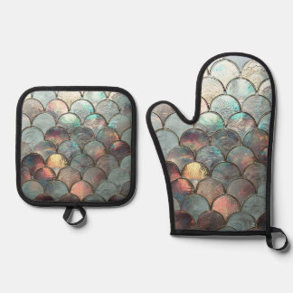 Iridescent Mermaid Scales Oven Mitt & Pot Holder Set