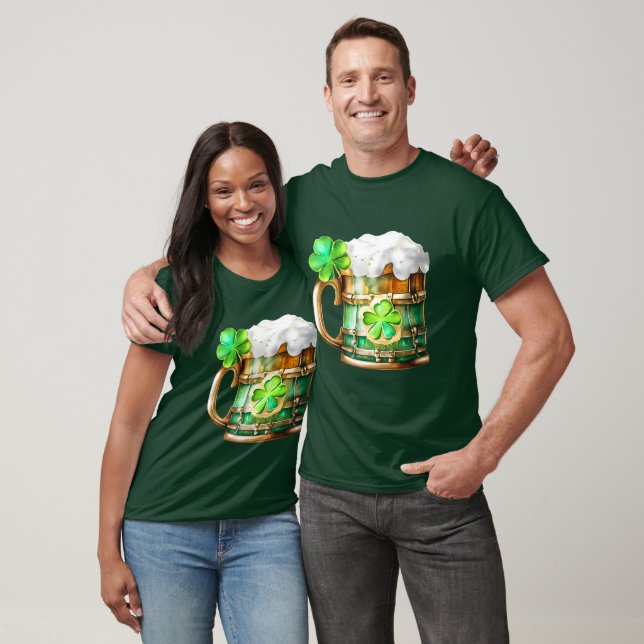 Irish beer scoops Sláinte shamrock clover Eire T-Shirt (Unisex)